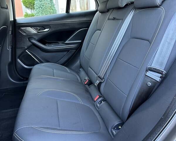 Красный Ягуар I-Pace, объемом двигателя 0 л и пробегом 53 тыс. км за 24999 $, фото 125 на Automoto.ua