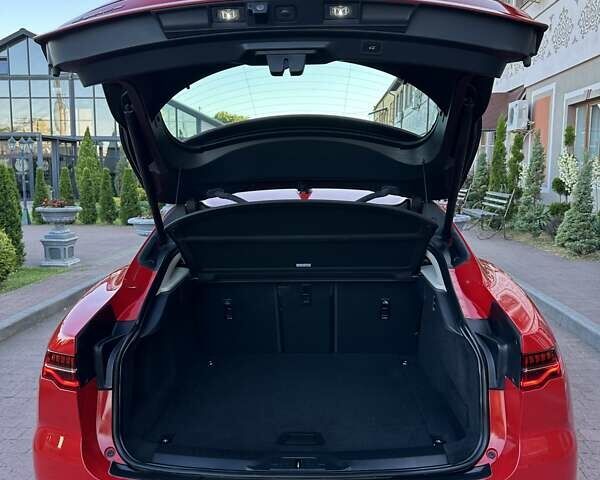 Красный Ягуар I-Pace, объемом двигателя 0 л и пробегом 55 тыс. км за 24999 $, фото 126 на Automoto.ua