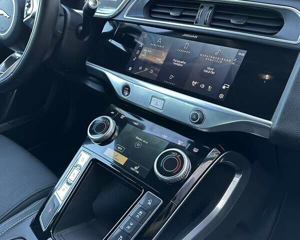 Красный Ягуар I-Pace, объемом двигателя 0 л и пробегом 55 тыс. км за 24999 $, фото 89 на Automoto.ua