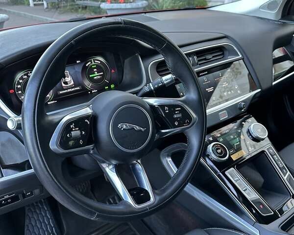 Красный Ягуар I-Pace, объемом двигателя 0 л и пробегом 55 тыс. км за 24999 $, фото 78 на Automoto.ua