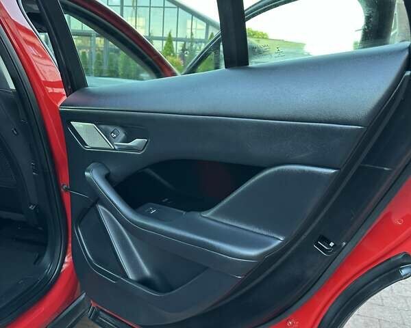Красный Ягуар I-Pace, объемом двигателя 0 л и пробегом 55 тыс. км за 24999 $, фото 97 на Automoto.ua