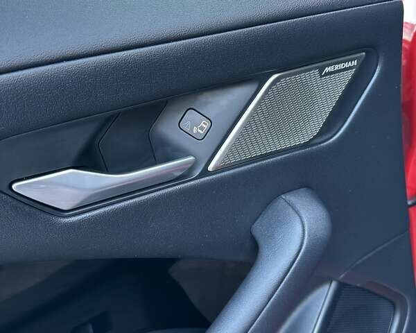 Красный Ягуар I-Pace, объемом двигателя 0 л и пробегом 55 тыс. км за 24999 $, фото 116 на Automoto.ua