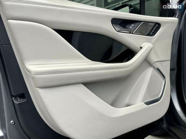 Ягуар I-Pace, объемом двигателя 4.25 л и пробегом 83 тыс. км за 35000 $, фото 16 на Automoto.ua