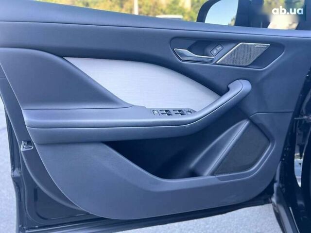 Ягуар I-Pace, объемом двигателя 0 л и пробегом 82 тыс. км за 22000 $, фото 12 на Automoto.ua