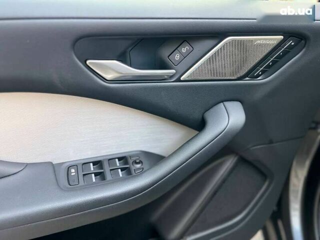 Ягуар I-Pace, объемом двигателя 0 л и пробегом 114 тыс. км за 28500 $, фото 16 на Automoto.ua