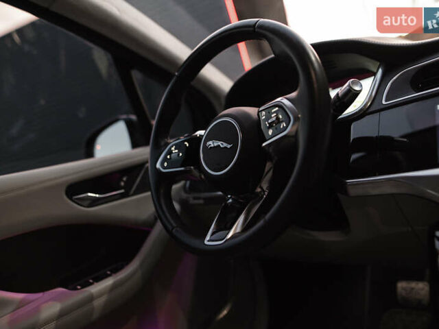 Ягуар I-Pace, объемом двигателя 0 л и пробегом 75 тыс. км за 26500 $, фото 14 на Automoto.ua