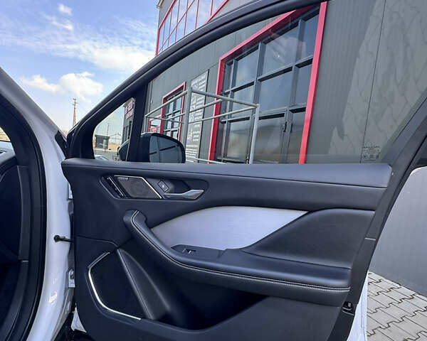 Ягуар I-Pace, об'ємом двигуна 0 л та пробігом 136 тис. км за 26000 $, фото 8 на Automoto.ua
