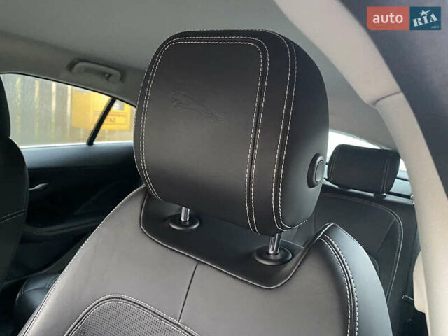 Ягуар I-Pace, объемом двигателя 0 л и пробегом 138 тыс. км за 25600 $, фото 6 на Automoto.ua