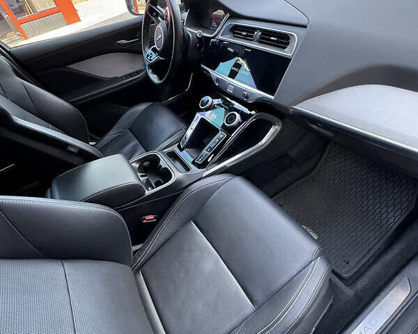 Ягуар I-Pace, об'ємом двигуна 0 л та пробігом 136 тис. км за 26000 $, фото 7 на Automoto.ua