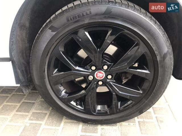 Ягуар I-Pace, объемом двигателя 0 л и пробегом 117 тыс. км за 25900 $, фото 10 на Automoto.ua