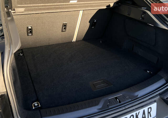 Ягуар I-Pace, объемом двигателя 0 л и пробегом 56 тыс. км за 24946 $, фото 35 на Automoto.ua