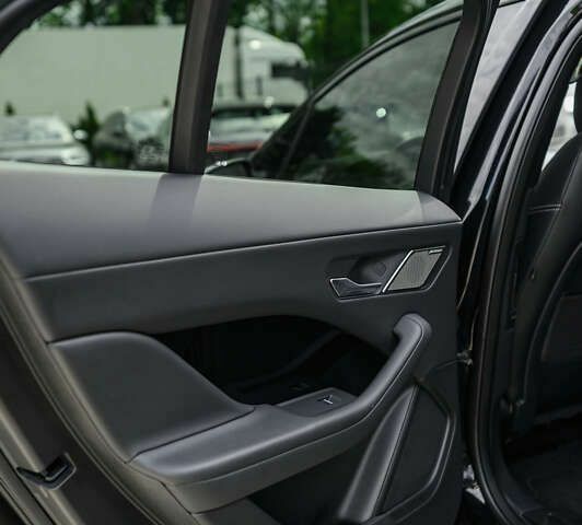Ягуар I-Pace, объемом двигателя 0 л и пробегом 65 тыс. км за 32900 $, фото 29 на Automoto.ua