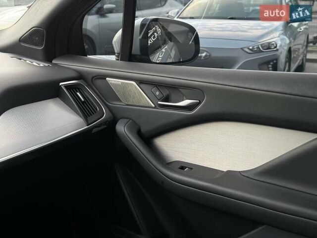 Серый Ягуар I-Pace, объемом двигателя 0 л и пробегом 209 тыс. км за 20900 $, фото 50 на Automoto.ua
