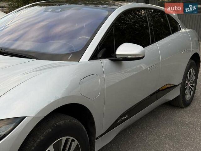 Серый Ягуар I-Pace, объемом двигателя 0 л и пробегом 209 тыс. км за 20900 $, фото 31 на Automoto.ua