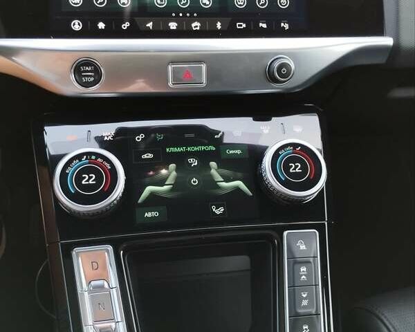 Серый Ягуар I-Pace, объемом двигателя 0 л и пробегом 149 тыс. км за 30100 $, фото 18 на Automoto.ua