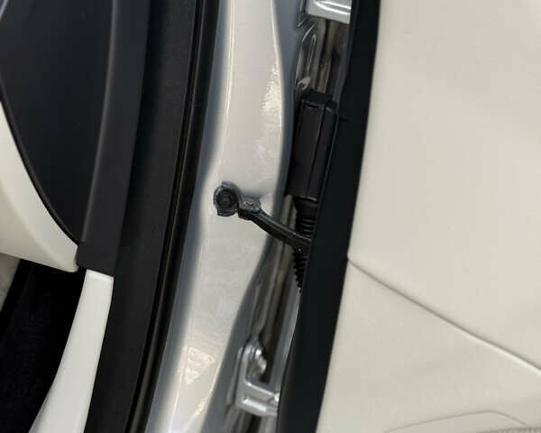 Серый Ягуар I-Pace, объемом двигателя 0 л и пробегом 169 тыс. км за 23499 $, фото 7 на Automoto.ua