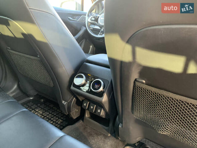 Серый Ягуар I-Pace, объемом двигателя 0 л и пробегом 82 тыс. км за 27300 $, фото 5 на Automoto.ua