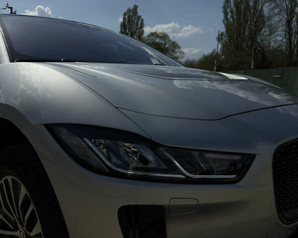 Серый Ягуар I-Pace, объемом двигателя 0 л и пробегом 212 тыс. км за 20500 $, фото 1 на Automoto.ua