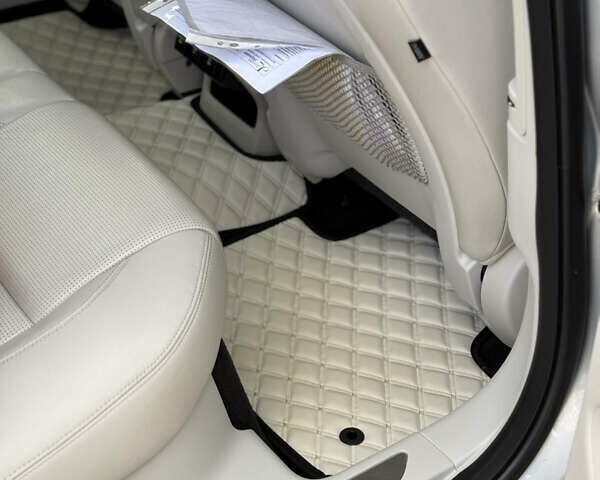 Серый Ягуар I-Pace, объемом двигателя 0 л и пробегом 169 тыс. км за 23499 $, фото 14 на Automoto.ua