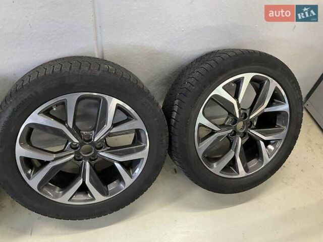 Серый Ягуар I-Pace, объемом двигателя 0 л и пробегом 95 тыс. км за 21950 $, фото 13 на Automoto.ua