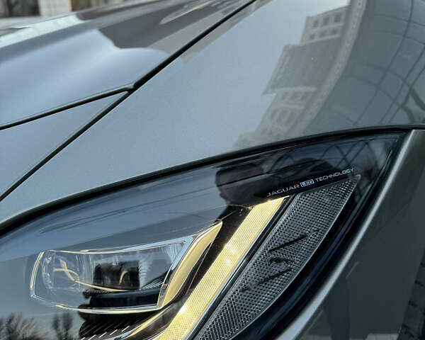 Серый Ягуар I-Pace, объемом двигателя 0 л и пробегом 71 тыс. км за 33300 $, фото 9 на Automoto.ua