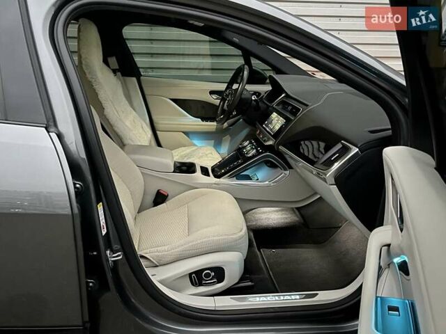Серый Ягуар I-Pace, объемом двигателя 0 л и пробегом 83 тыс. км за 29500 $, фото 46 на Automoto.ua
