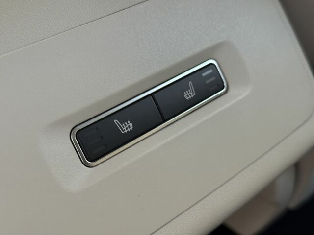 Серый Ягуар I-Pace, объемом двигателя 0 л и пробегом 123 тыс. км за 22999 $, фото 23 на Automoto.ua