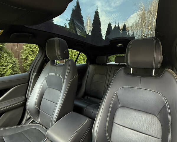 Серый Ягуар I-Pace, объемом двигателя 0 л и пробегом 54 тыс. км за 22500 $, фото 10 на Automoto.ua
