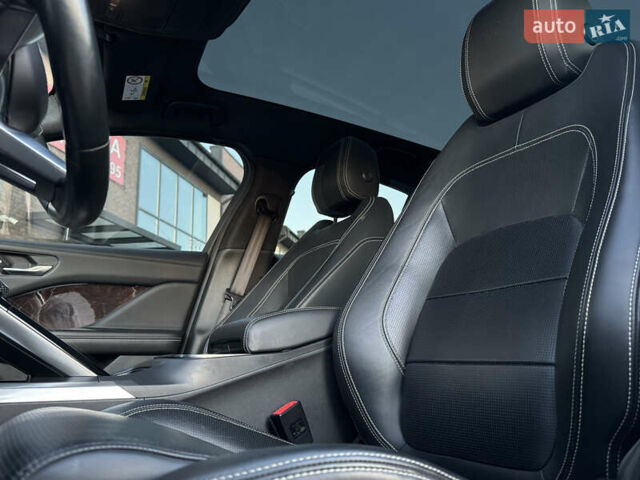 Серый Ягуар I-Pace, объемом двигателя 0 л и пробегом 123 тыс. км за 26500 $, фото 65 на Automoto.ua