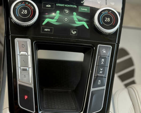 Серый Ягуар I-Pace, объемом двигателя 0 л и пробегом 169 тыс. км за 23499 $, фото 56 на Automoto.ua