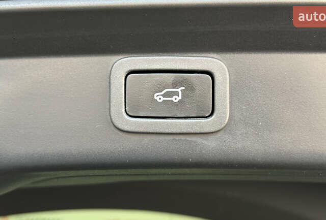 Серый Ягуар I-Pace, объемом двигателя 0 л и пробегом 81 тыс. км за 25250 $, фото 5 на Automoto.ua