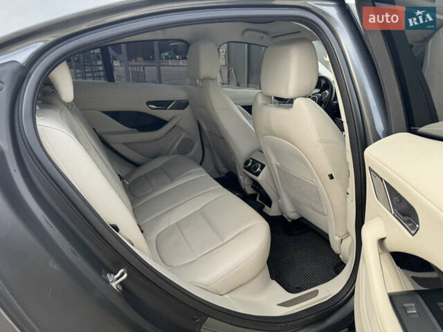 Серый Ягуар I-Pace, объемом двигателя 0 л и пробегом 143 тыс. км за 25500 $, фото 15 на Automoto.ua
