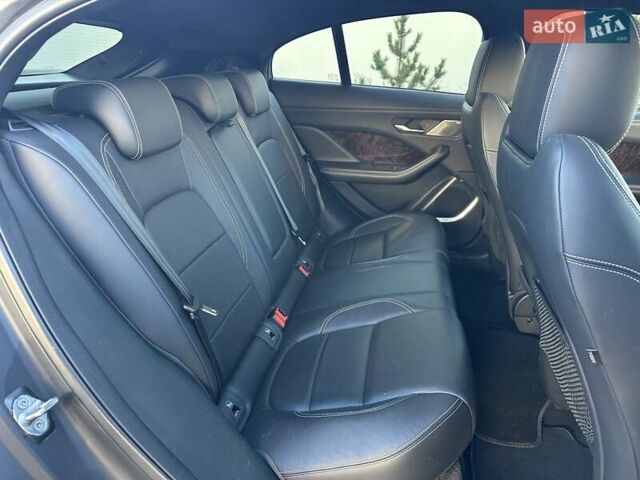 Серый Ягуар I-Pace, объемом двигателя 0 л и пробегом 94 тыс. км за 25900 $, фото 73 на Automoto.ua
