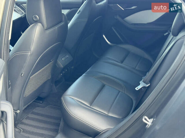 Серый Ягуар I-Pace, объемом двигателя 0 л и пробегом 109 тыс. км за 35000 $, фото 11 на Automoto.ua