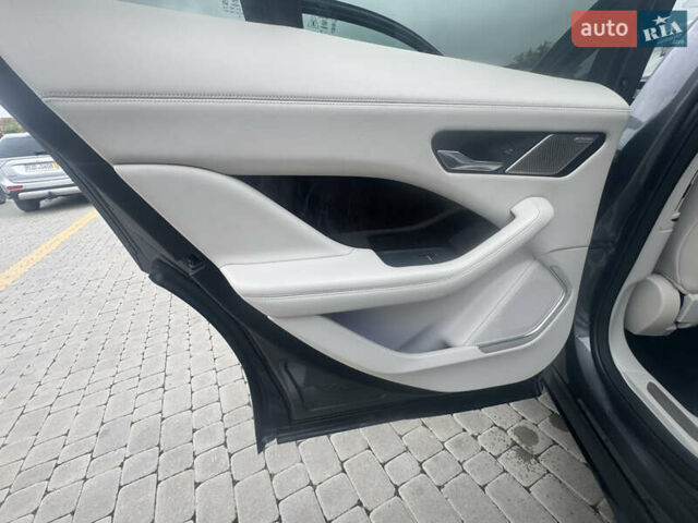Серый Ягуар I-Pace, объемом двигателя 0 л и пробегом 129 тыс. км за 26500 $, фото 66 на Automoto.ua