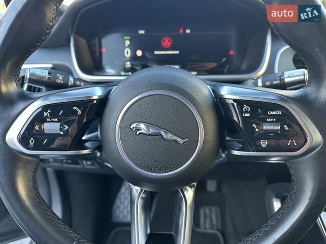 Серый Ягуар I-Pace, объемом двигателя 0 л и пробегом 94 тыс. км за 25900 $, фото 43 на Automoto.ua