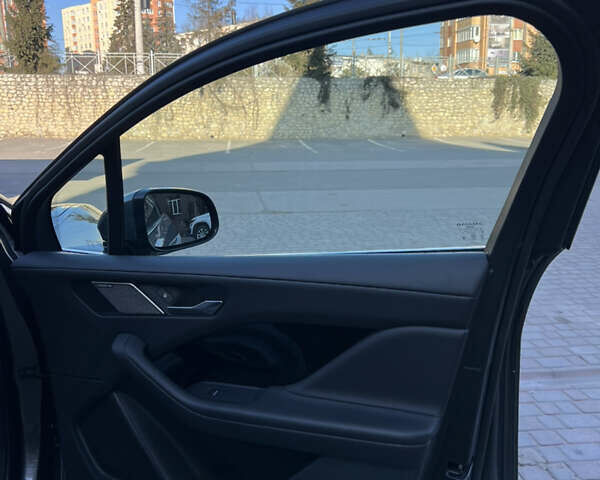 Серый Ягуар I-Pace, объемом двигателя 0 л и пробегом 132 тыс. км за 19999 $, фото 24 на Automoto.ua