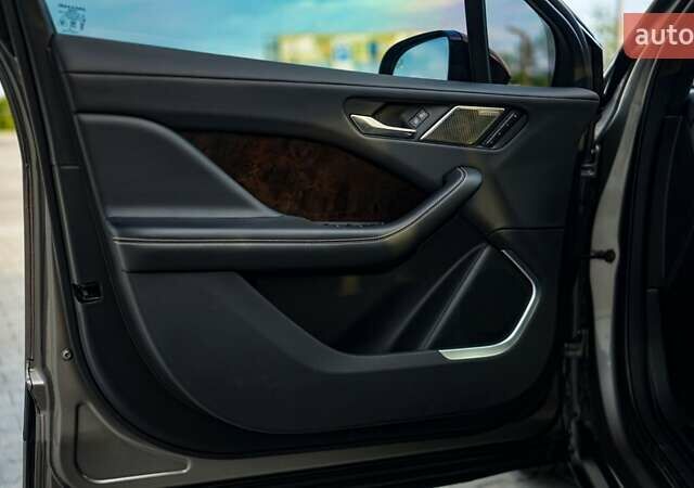 Серый Ягуар I-Pace, объемом двигателя 0 л и пробегом 78 тыс. км за 24500 $, фото 15 на Automoto.ua