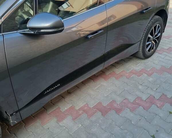 Серый Ягуар I-Pace, объемом двигателя 0 л и пробегом 89 тыс. км за 22700 $, фото 7 на Automoto.ua