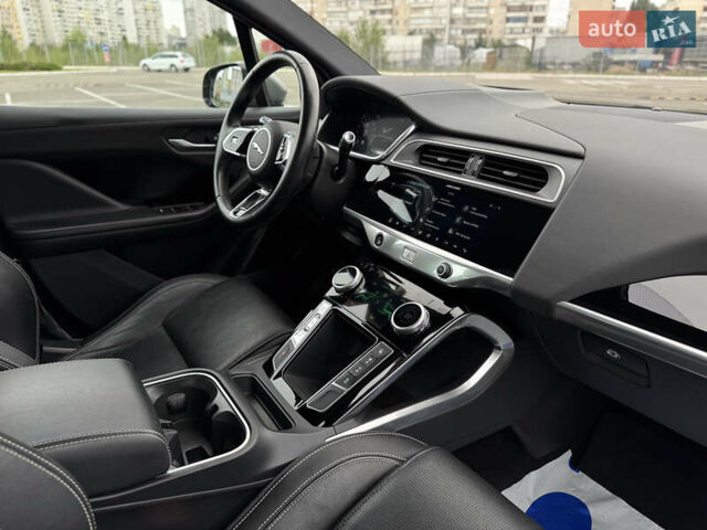 Серый Ягуар I-Pace, объемом двигателя 0 л и пробегом 150 тыс. км за 20900 $, фото 45 на Automoto.ua