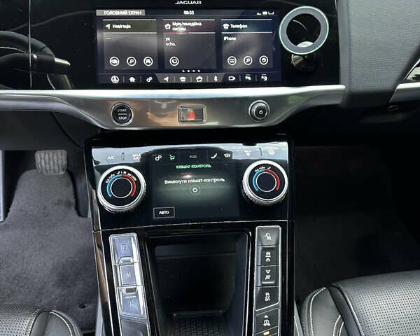 Серый Ягуар I-Pace, объемом двигателя 0 л и пробегом 111 тыс. км за 22500 $, фото 11 на Automoto.ua