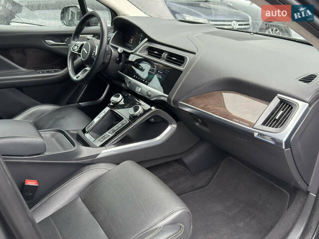 Серый Ягуар I-Pace, объемом двигателя 0 л и пробегом 112 тыс. км за 26500 $, фото 11 на Automoto.ua