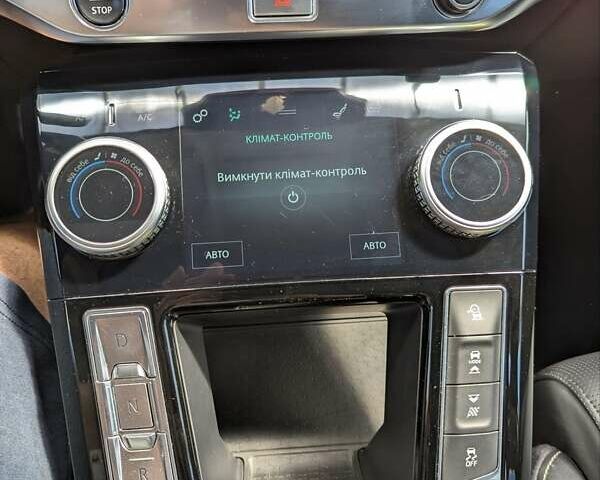 Серый Ягуар I-Pace, объемом двигателя 0 л и пробегом 72 тыс. км за 29499 $, фото 28 на Automoto.ua