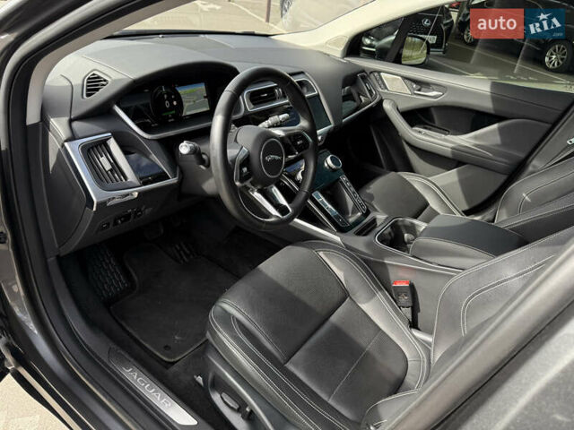 Серый Ягуар I-Pace, объемом двигателя 0 л и пробегом 89 тыс. км за 24900 $, фото 23 на Automoto.ua