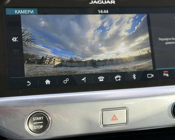 Серый Ягуар I-Pace, объемом двигателя 0 л и пробегом 169 тыс. км за 23499 $, фото 5 на Automoto.ua