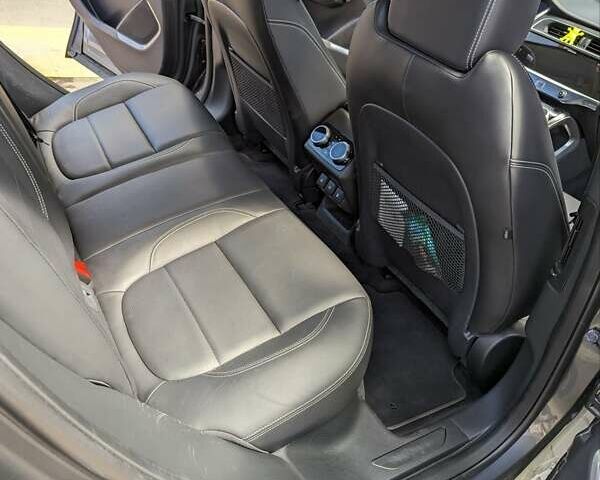 Серый Ягуар I-Pace, объемом двигателя 0 л и пробегом 72 тыс. км за 29499 $, фото 7 на Automoto.ua