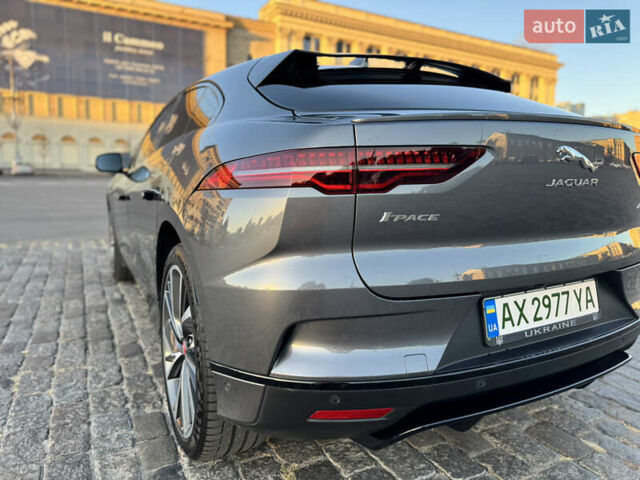 Серый Ягуар I-Pace, объемом двигателя 0 л и пробегом 111 тыс. км за 28200 $, фото 8 на Automoto.ua