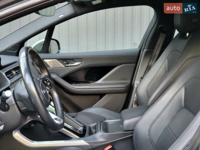 Серый Ягуар I-Pace, объемом двигателя 0 л и пробегом 112 тыс. км за 20900 $, фото 12 на Automoto.ua