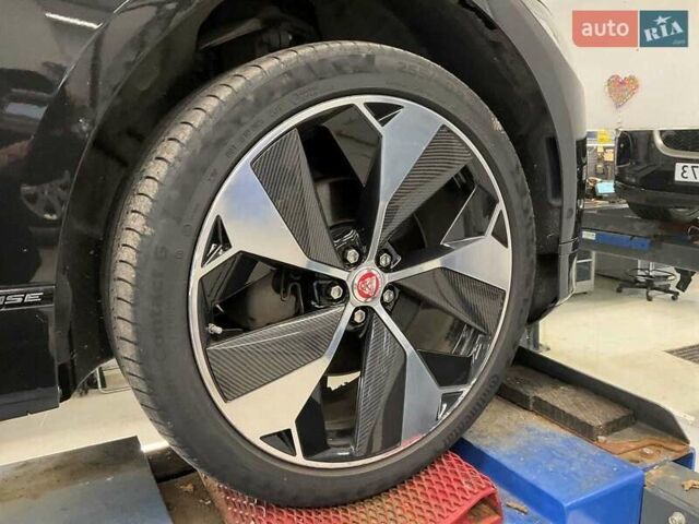 Серый Ягуар I-Pace, объемом двигателя 0 л и пробегом 95 тыс. км за 21950 $, фото 4 на Automoto.ua