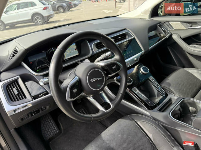 Серый Ягуар I-Pace, объемом двигателя 0 л и пробегом 89 тыс. км за 24900 $, фото 26 на Automoto.ua